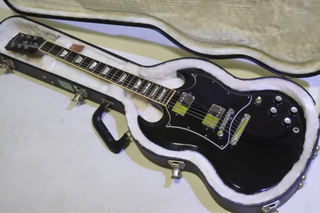 Gibson SG Standard.