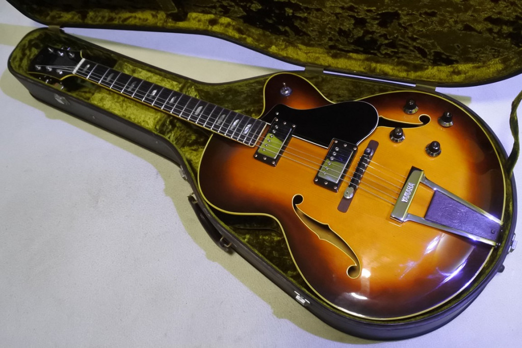 YAMAHA AE-12 フルアコ　70年代 Yamaha AE-12 1972-1976 - Natural / Made In Japan, Vintage